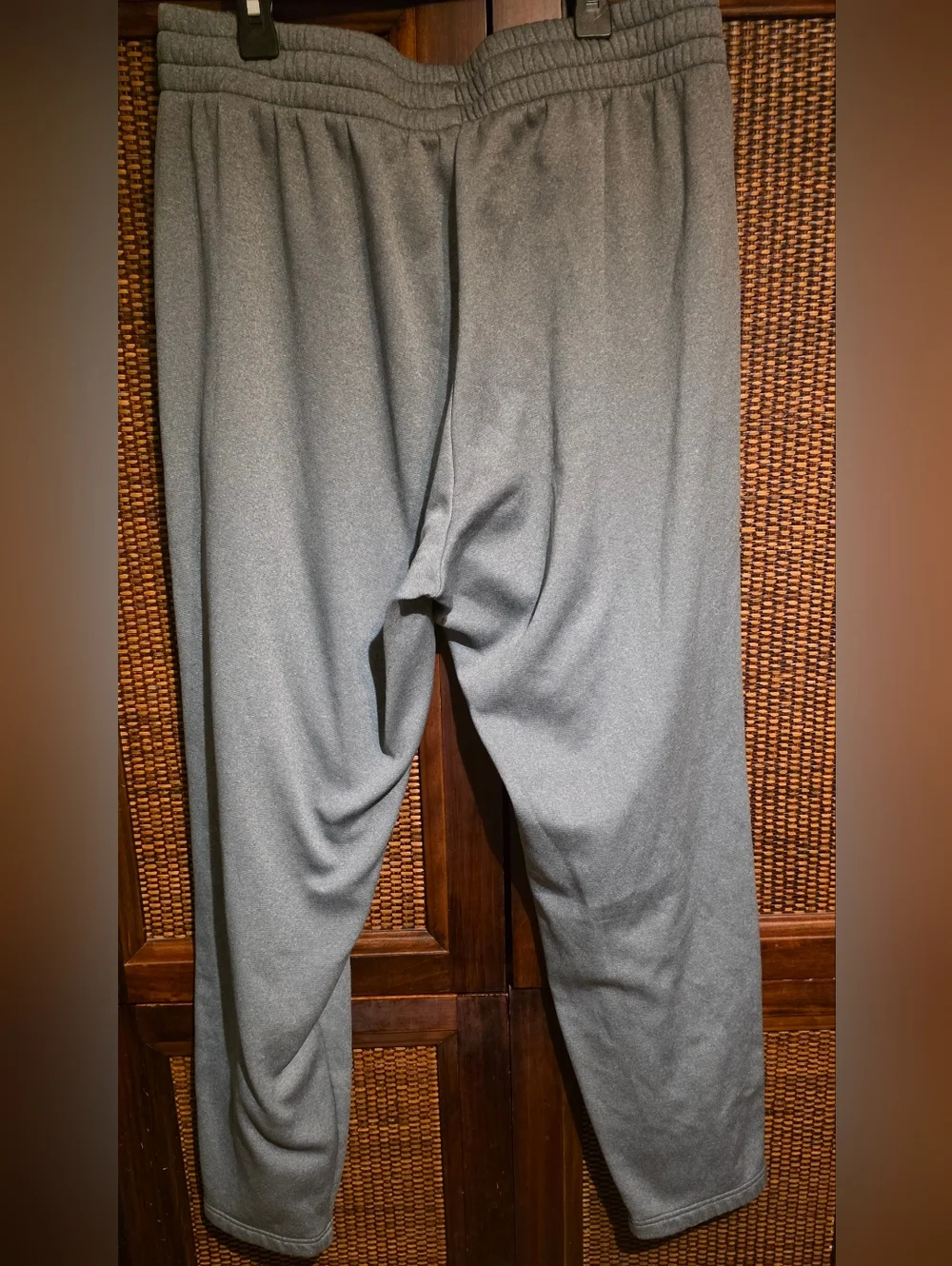 Under Armour Gray Men's Athletic Joggers XL EUC - Picture 2 of 3